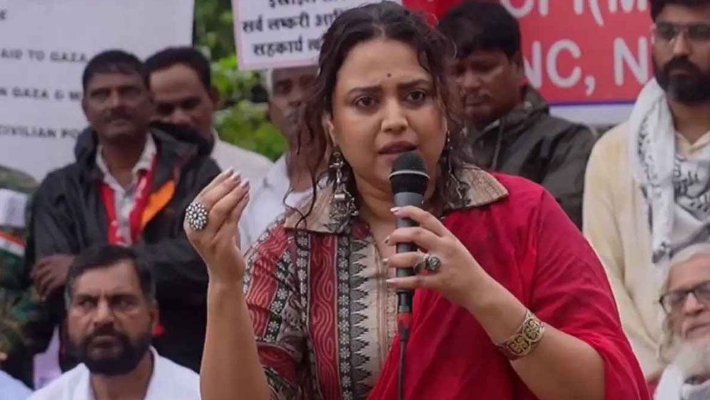 ফিলিস্তিনের পক্ষে মুম্বাইয়ের রাস্তায় স্বরা ভাস্কর